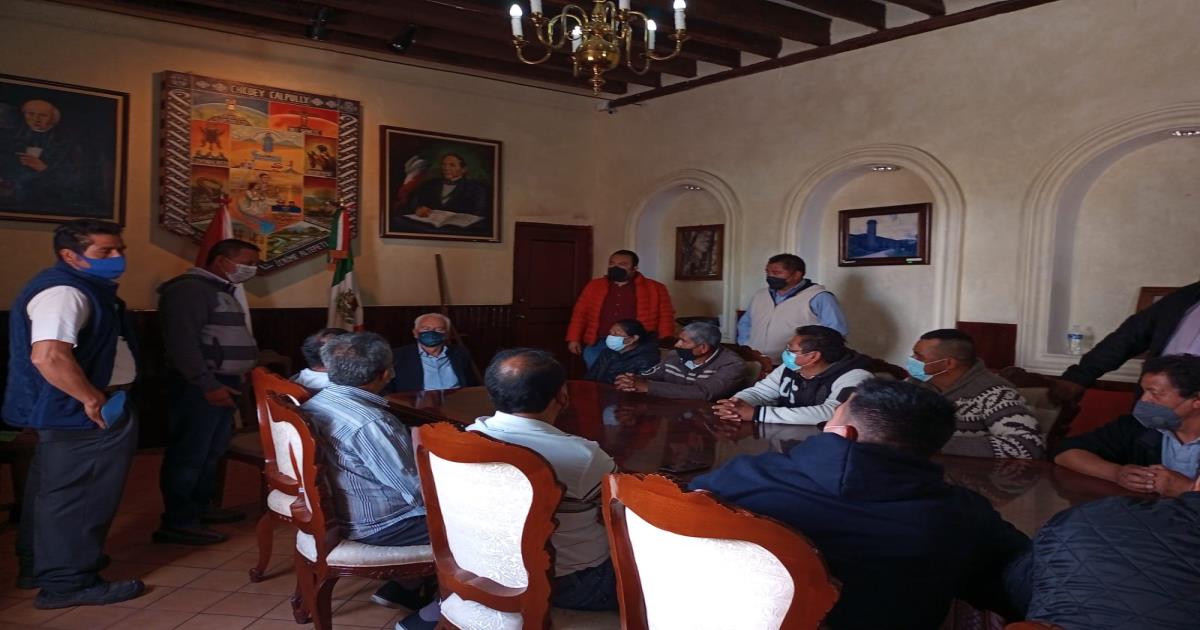 Atiende Jiménez Romero necesidades de locatarios del Mercado Nuevo de Chiautempan