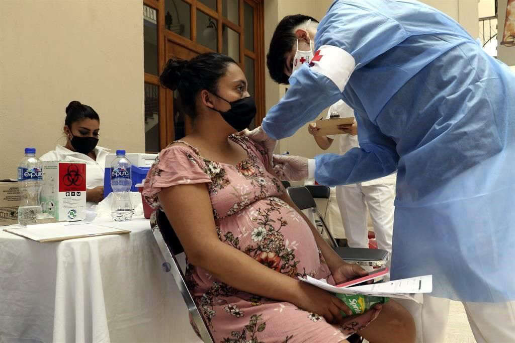 Reconocen al covid-19 como la primera causa de muerte materna en México