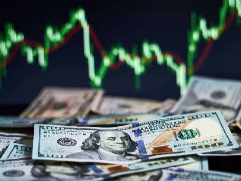 Por: Cortesía Este es el preció del dólar; peso gana valor