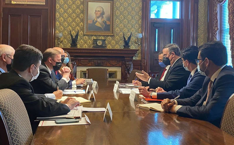 Por: Cortesía Marcelo Ebrard le hace la invitación a firmas globales para invertir en México
