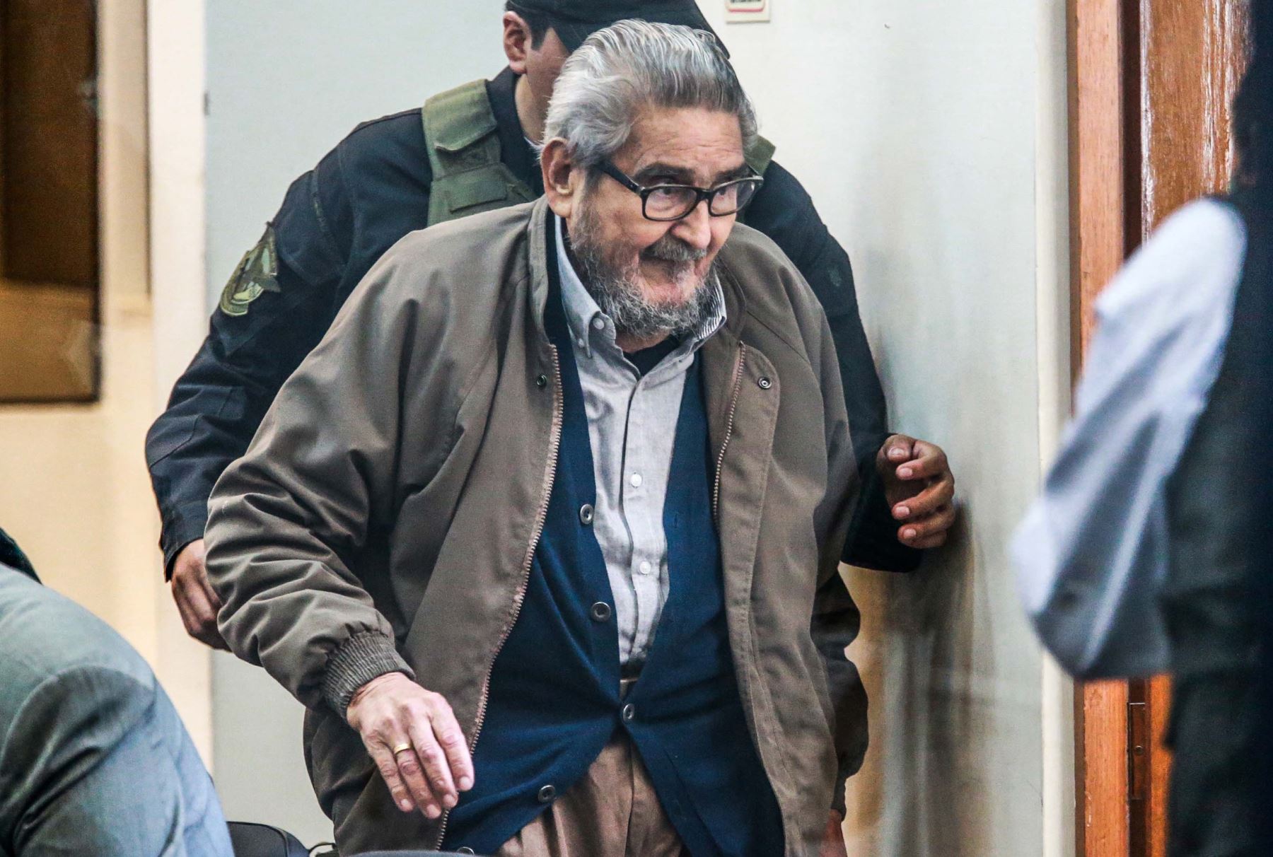 Por: Cortesía ¿Líder de la banda terrorista Sendero Luminoso, Abimael Guzmán muere en prisión en Perú
