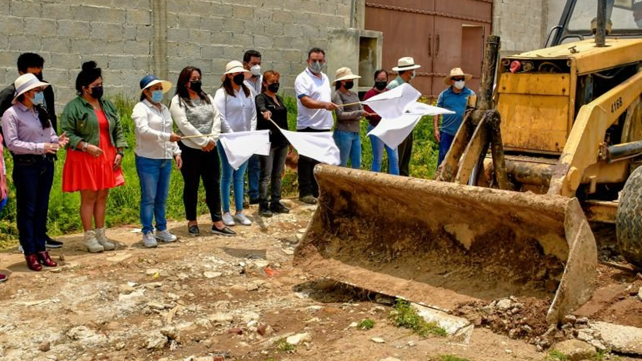 Por: Cortesía Ayuntamiento de Cuautlancingo dio inicio a la pavimentación de la calle Cuauhtémoc en San Lorenzo Almecatla