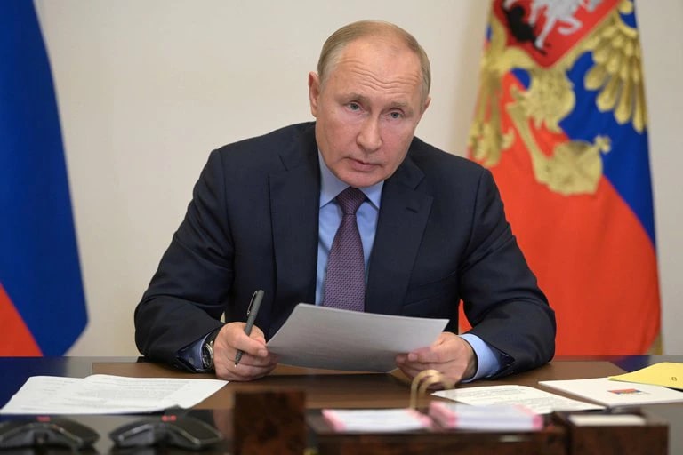 Por: Cortesía “La Sputnik V mostrará su alto nivel de protección”; Aíslan a Vladimir Putin por posible contagio