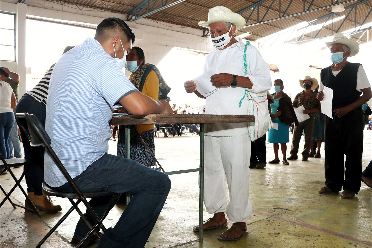 Por: Cortesía SDR entregan 2 mil 057 cheques a productores afectados de Cuetzalan y Jonotla