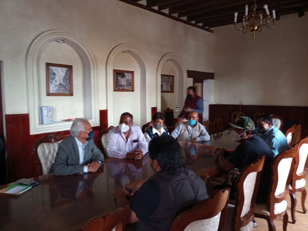 Por: Cortesía Analizan autoridades de Chiautempan y transportistas reubicación de paraderos y ruta