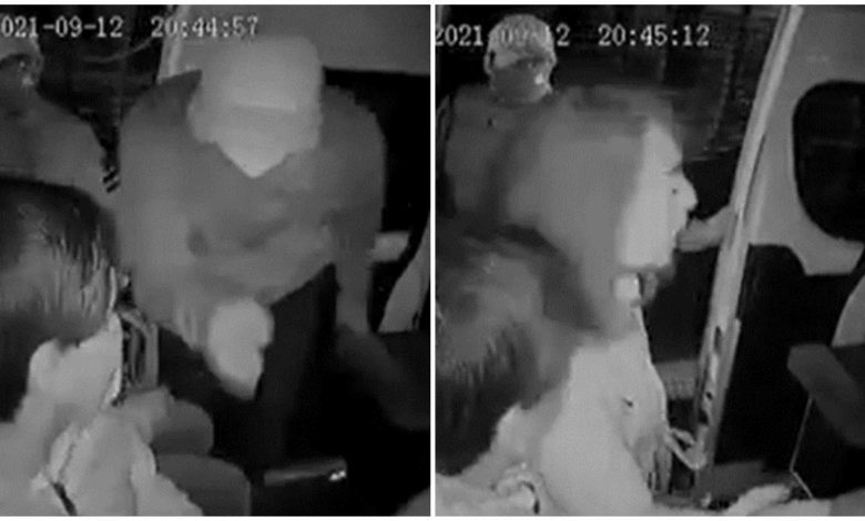 Por: Cortesía Mujer frustra asalto, empuja a ladrón y lo tira de una combi en movimiento (Video)
