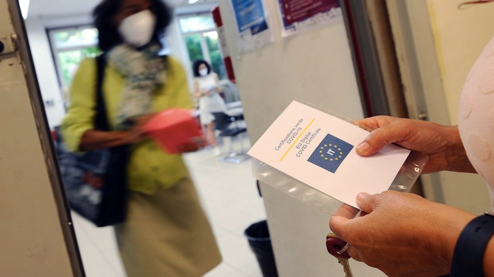 Por: Cortesía Italia, primer país occidental que exige certificado de vacunación a todos los trabajadores