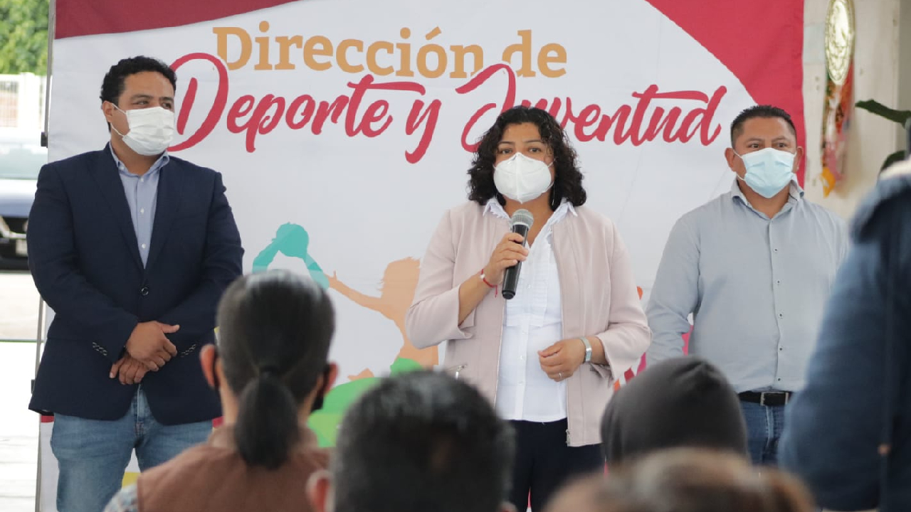 Por: Cortesía Ayuntamiento de San Andrés Cholula reconoce a los docentes de la Dirección de Deporte y Juventud