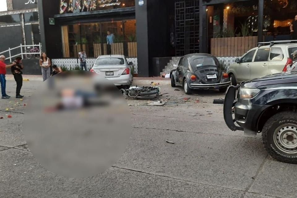 Por: Cortesía Ataque con explosivos "narcoterrorista" deja dos muertos en Guanajuato