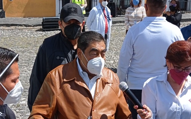 Por: Daniel Jiménez Afirma Barbosa que en Puebla se continuarán implementando medidas de alerta máxima contra el Covid