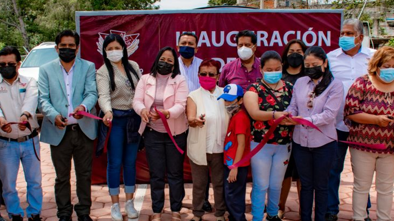 Por: Cortesía Ayuntamiento de Cuautlancingo hace entrega d ela pavimentación de una nueva Calle en Sanctorum