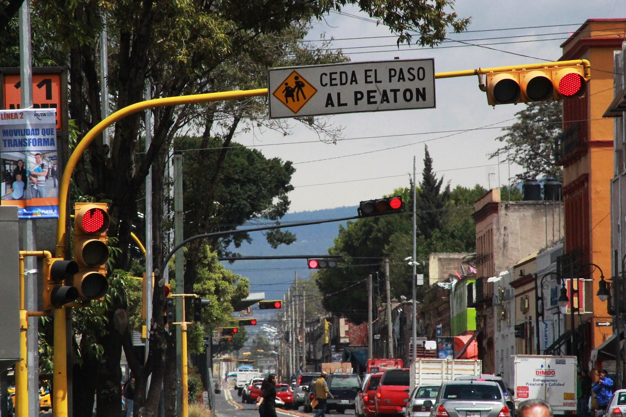 Por: Cortesía Ayuntamiento de Puebla invierte 9 mdp en semáforos