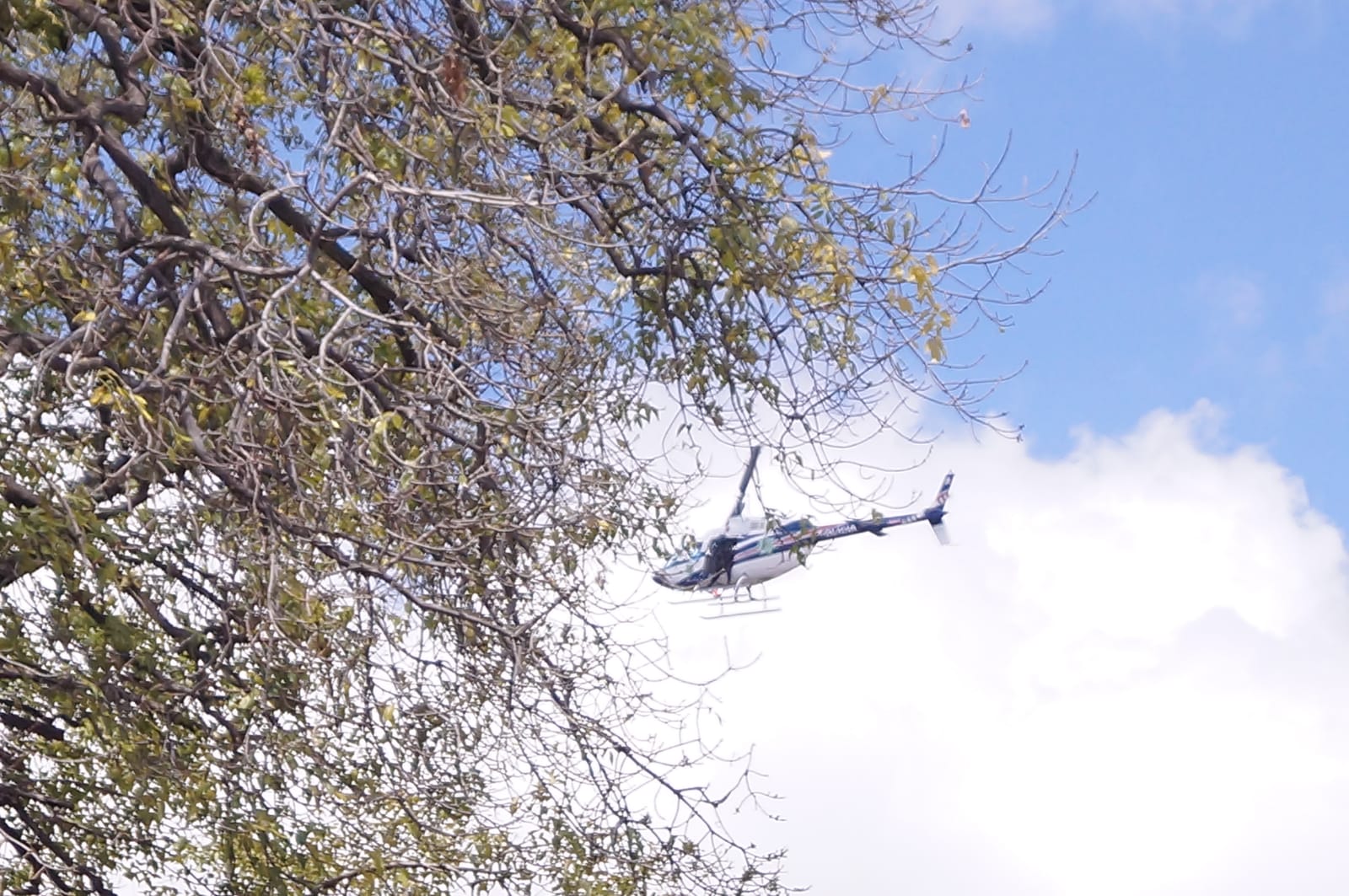 Por: Cortesía Ponen al servicio de la ciudadanía helicópteros y ambulancia del ejecutivo estatal