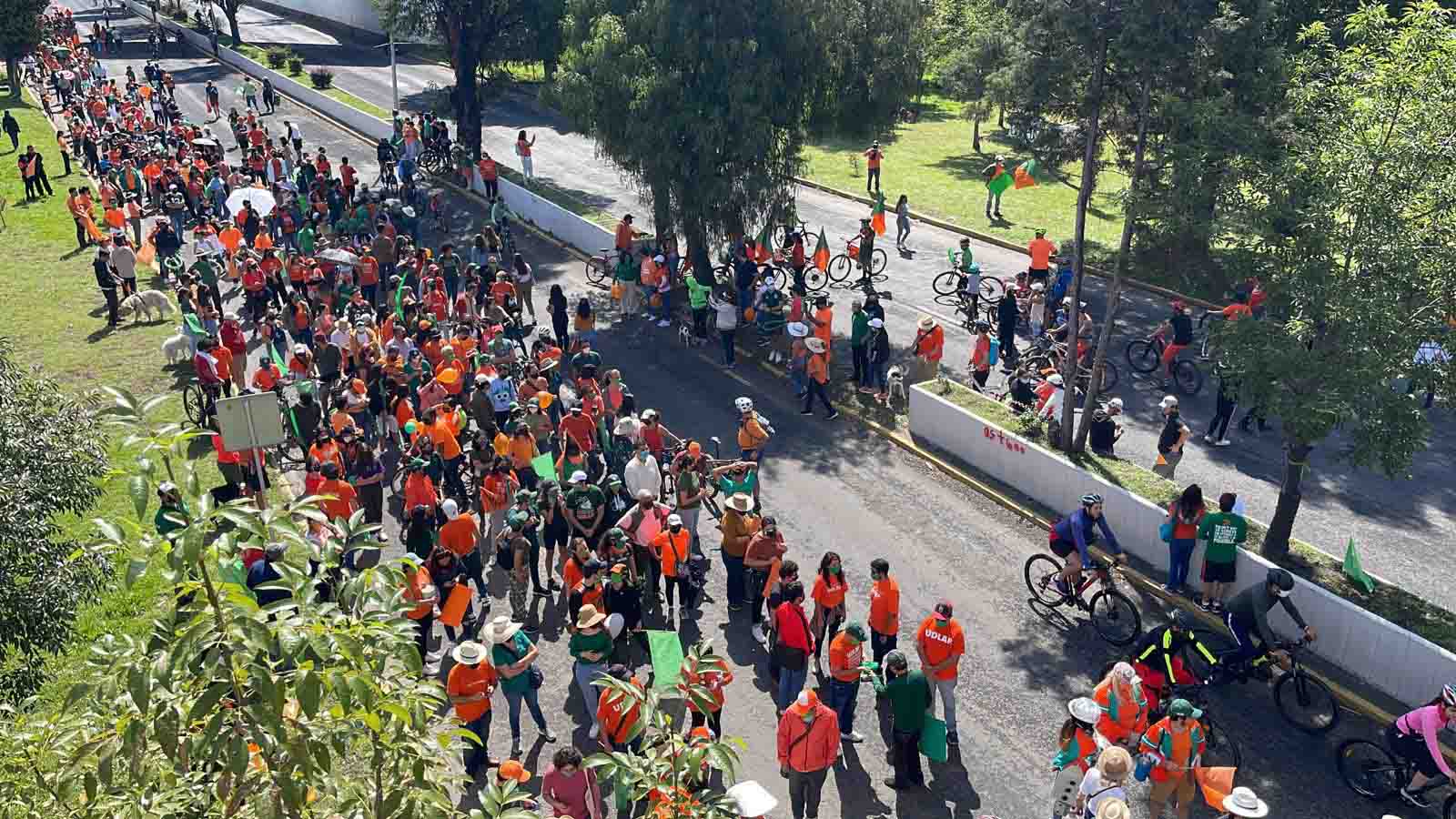 Por: Cortesía Se manifiestan estudiantes de la UDLAP para exigir la liberación del campus