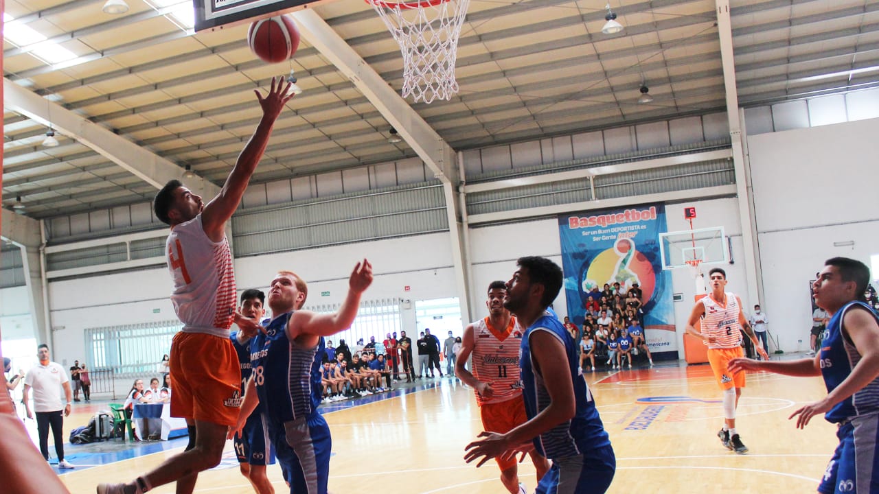 Por: Cortesía Halcones se llevó el clásico poblano de basquetbol ante Borregos