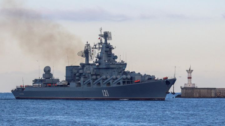 Por: Cortesía Ucrania afirma haber alcanzado un buque insignia ruso con una tripulación de más de 500 marineros