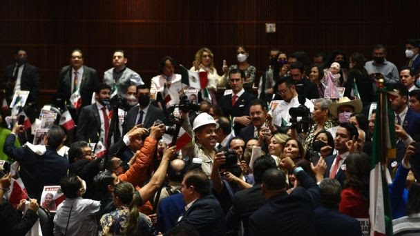 Por: Cortesía Comienza en cámara de diputados discusión de Reforma Eléctrica entre gritos y pancartas