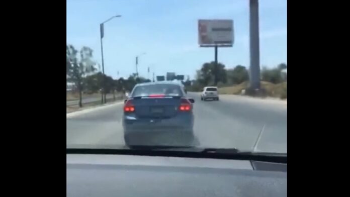 Conductor graba a presunto “montachoques” de CDMX operando en Puebla (VIDEO)
