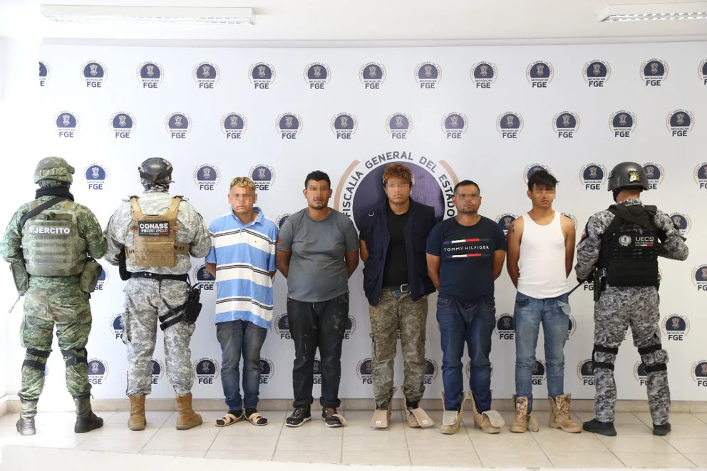 Capturan a 5 presuntos integrantes de la Familia Michoacana vinculados a la masacre de Zinapécuaro