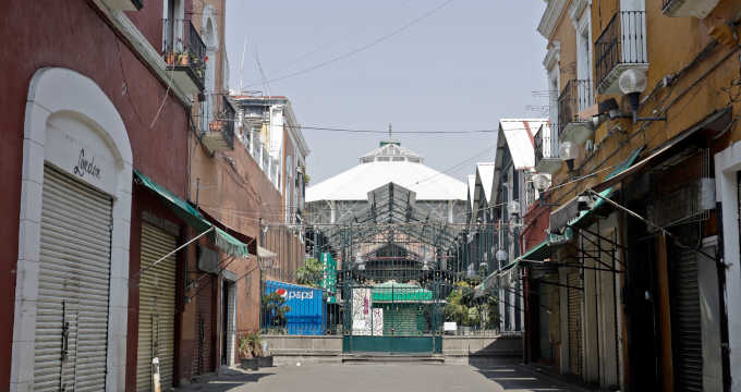 Impiden a comerciantes informales instalarse en plaza “La Victoria”