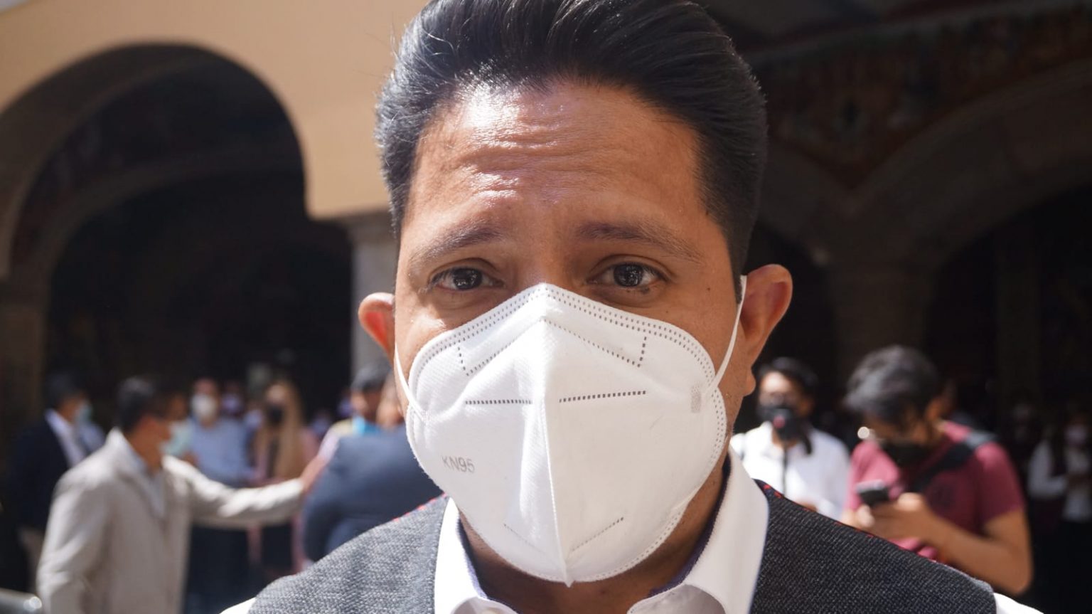 Gusano descortezador azota a más de la mitad del estado