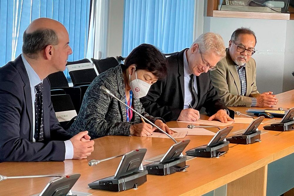 Por: Cortesía BUAP firma convenio para colaborar en construcción del nuevo acelerador de partículas del CERN