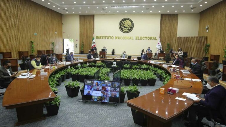 Por: Cortesía Barbosa a favor de reducir financiamiento a partidos políticos con reforma electoral