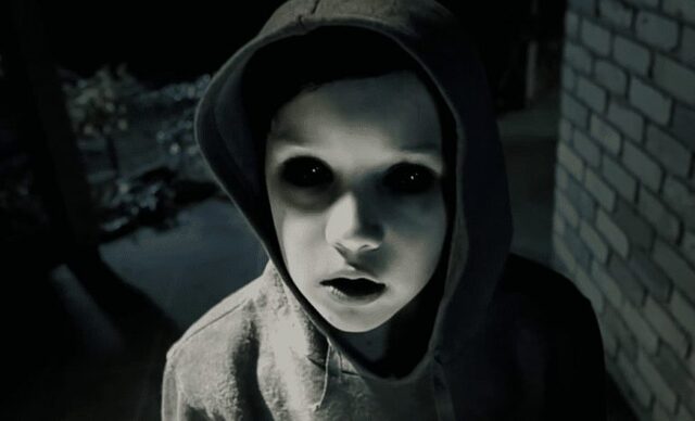 Por: Cortesía Black-eyed kids: La terrorífica leyenda de los niños de ojos negros que se aparecen a mitad de la noche