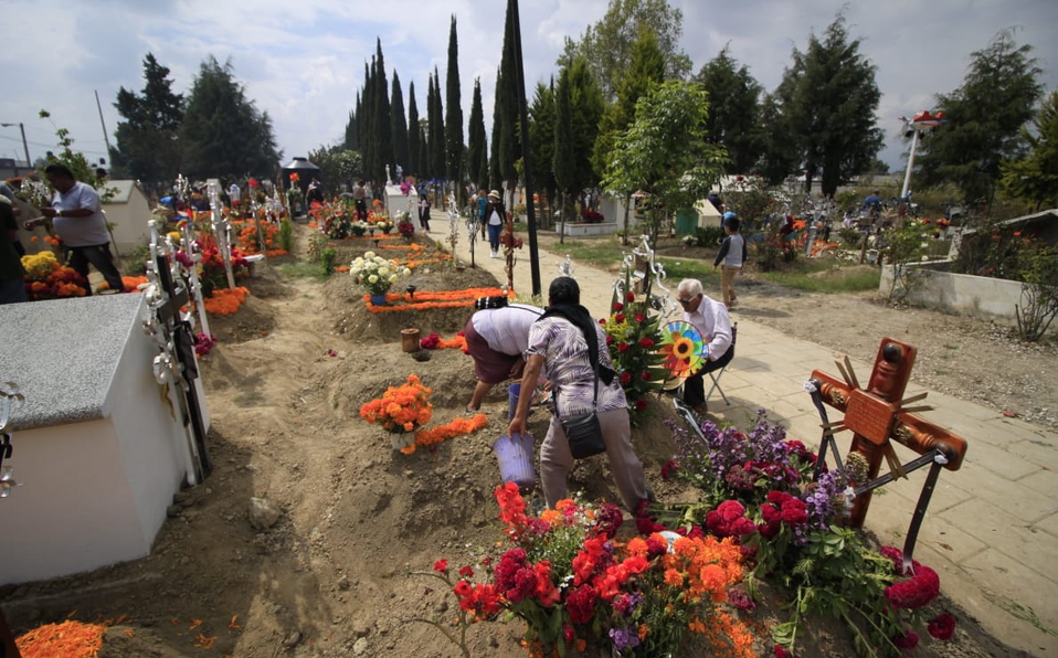 Por: Cortesía Analiza Ayuntamiento construcción de nuevos panteones en Juntas Auxiliares