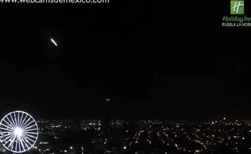 Por: Cortesía Caída de meteorito fue captado en Puebla, además de que se observó en otros 5 estados