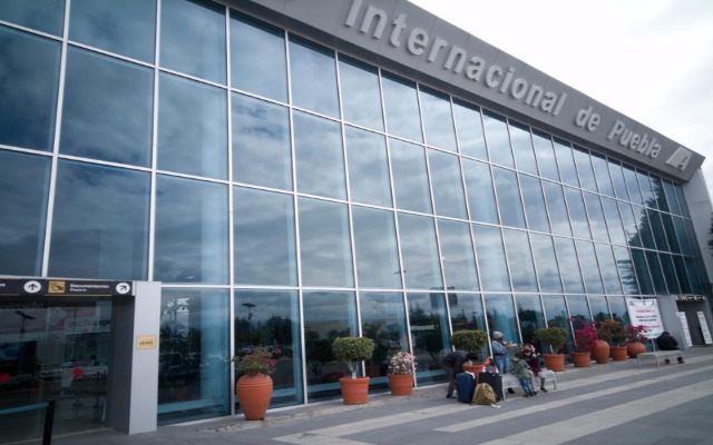 Por: Cortesía Gobierno estatal buscará reponer vuelos que se perdieron en aeropuerto de Puebla durante la pandemia