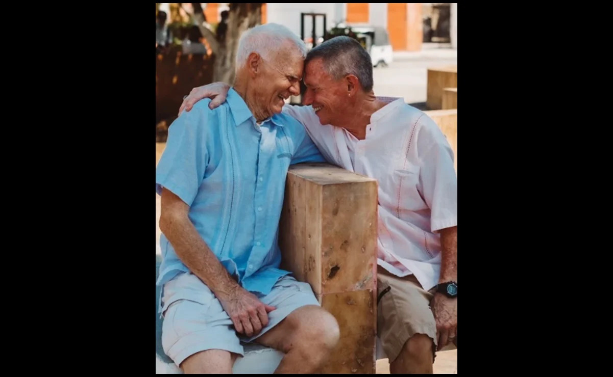Por: Cortesía Se vuelve viral pareja de abuelitos gay tras protagonizar sesión fotográfica en Yucatán