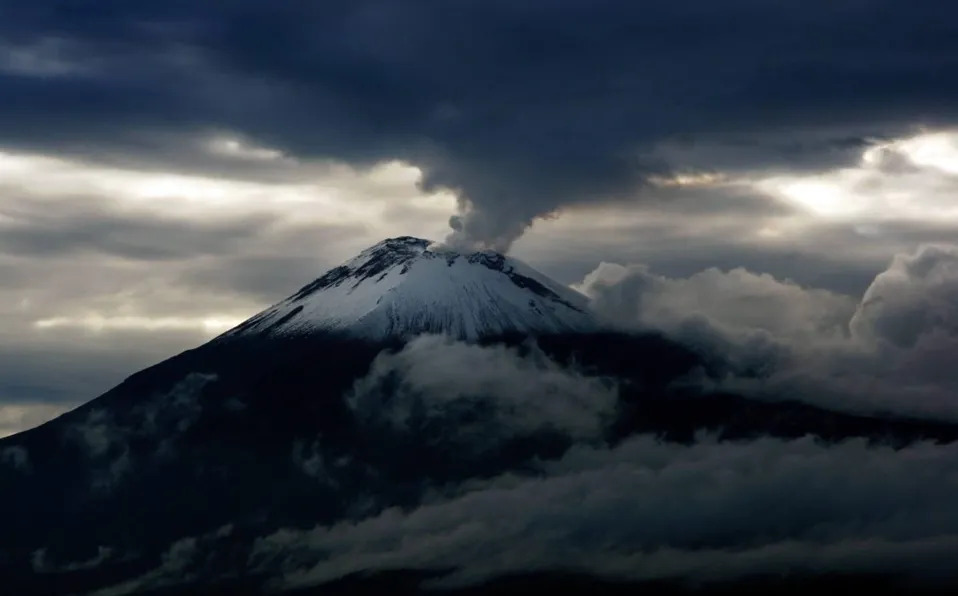 Por: Cortesía Volcán Popocatépetl registra explosión así como 27 exhalaciones