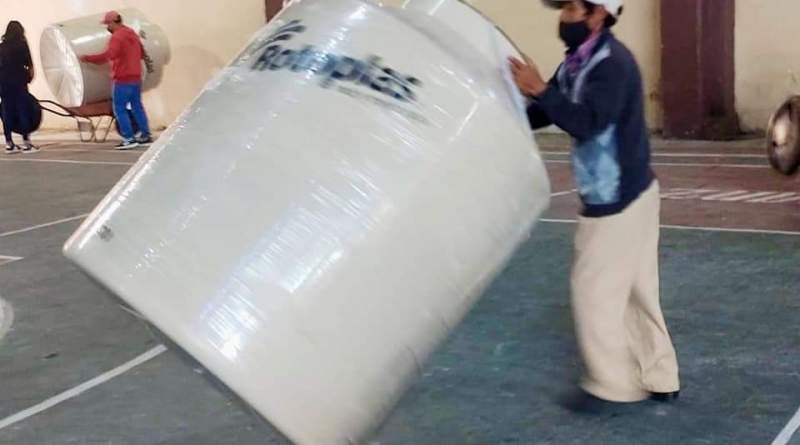 Habitantes de Tetlanohcan reciben apoyo de ayuntamiento