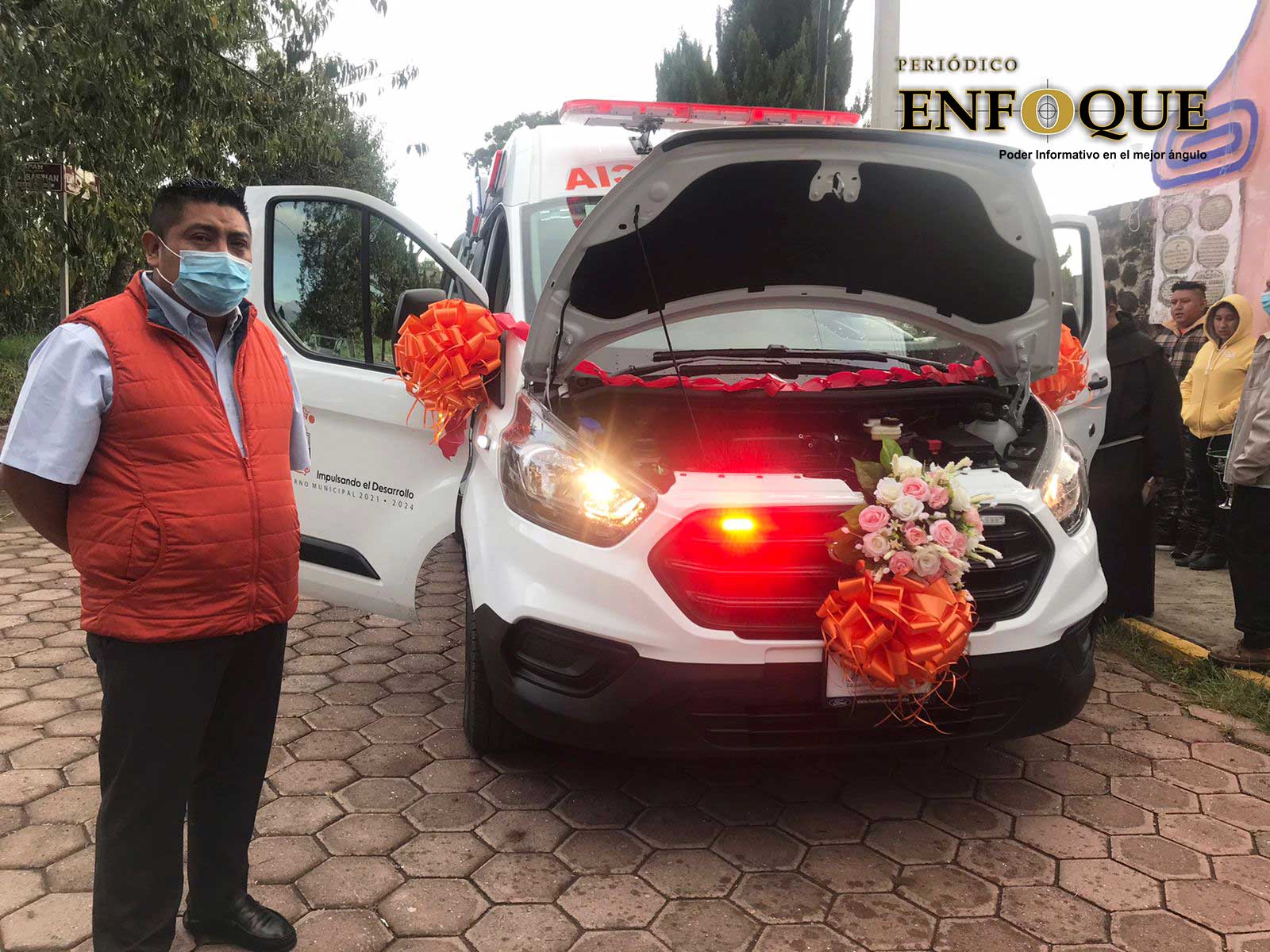 Por: Periódico Enfoque Histórico el municipio de Calpan adquiere ambulancia de urgencias básicas con recursos del ayuntamiento: Fernando Castellanos