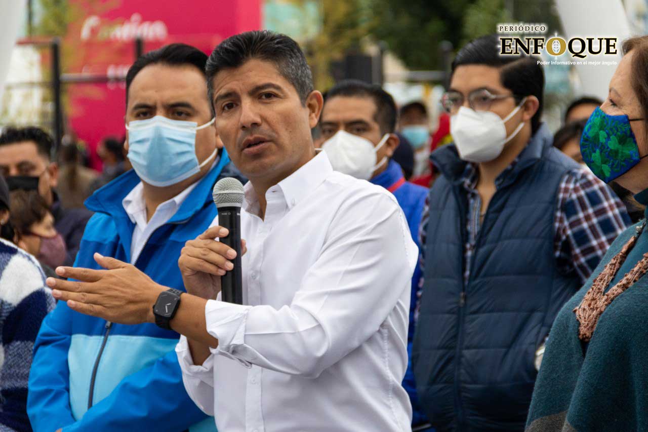 Por: Alex Muñoz Mujer involucrada en siniestro de la ruta Azteca, delicada, pero estable: Eduardo Rivera