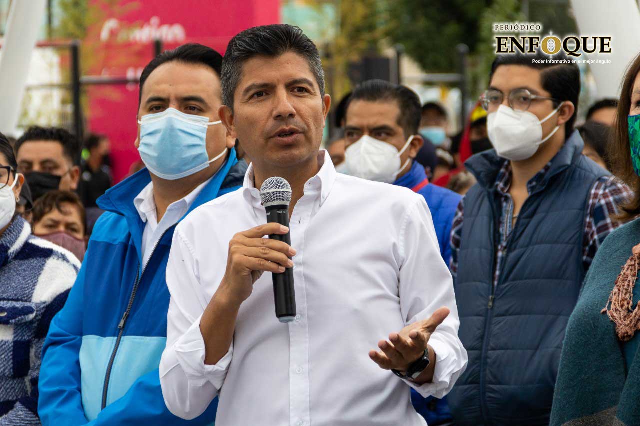 Por: Alex Muñoz Eduardo Rivera felicita a Barbosa por sus tres años de gobierno