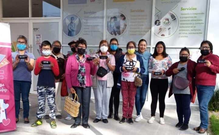 Por: Cortesía DIF de Santa Cruz Tlaxcala entrega apoyo de lentes a ciudadanos con dificultades visuales