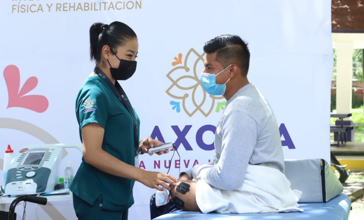 Entregó Bienestar e ITJ aparatos funcionales a jóvenes con discapacidad