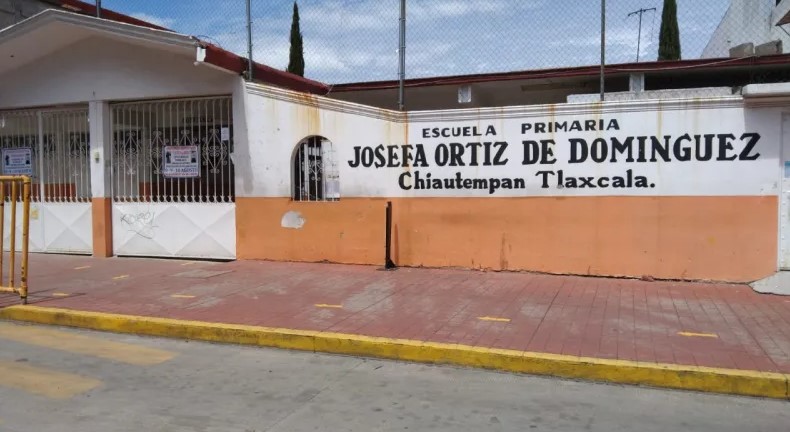 Padres de familia de Chiautempan denuncian cuotas excesivas