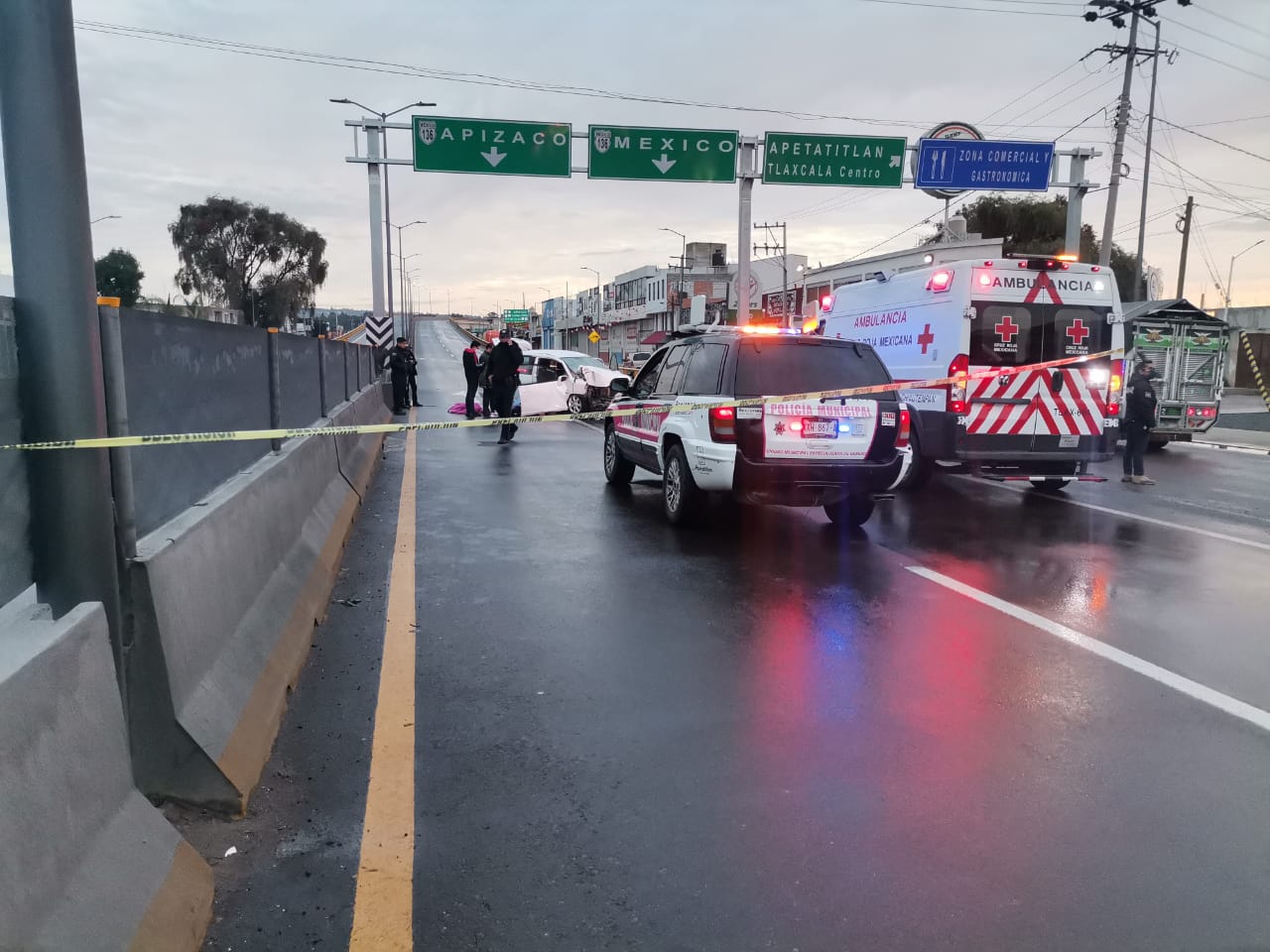 Muere mujer en accidente vehicular, sobre la Santa Ana-Apizaco