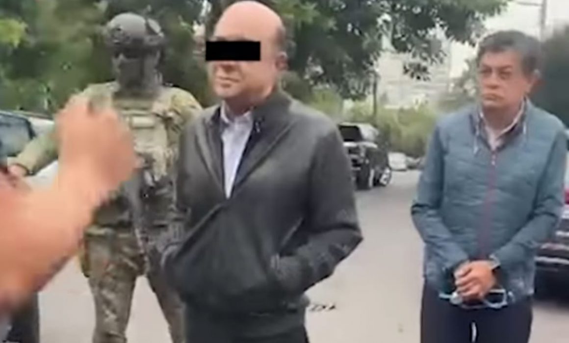 Por: Cortesía Ex funcionario de Tlaxcala acompañaba a Murillo Karam durante detención