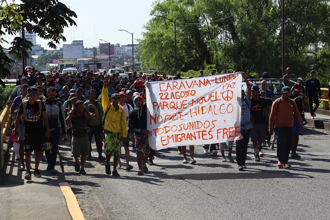 Por: Cortesía Sale caravana migrante de Tapachula rumbo a la aduana en Huixtla