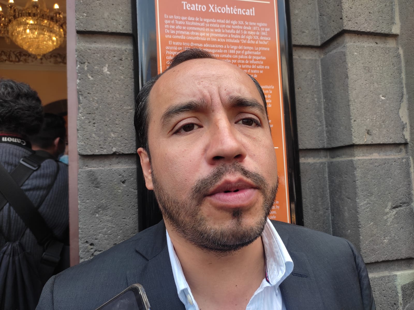 Por: Cortesía  Deja Pablo Badillo “plantados” a comerciantes