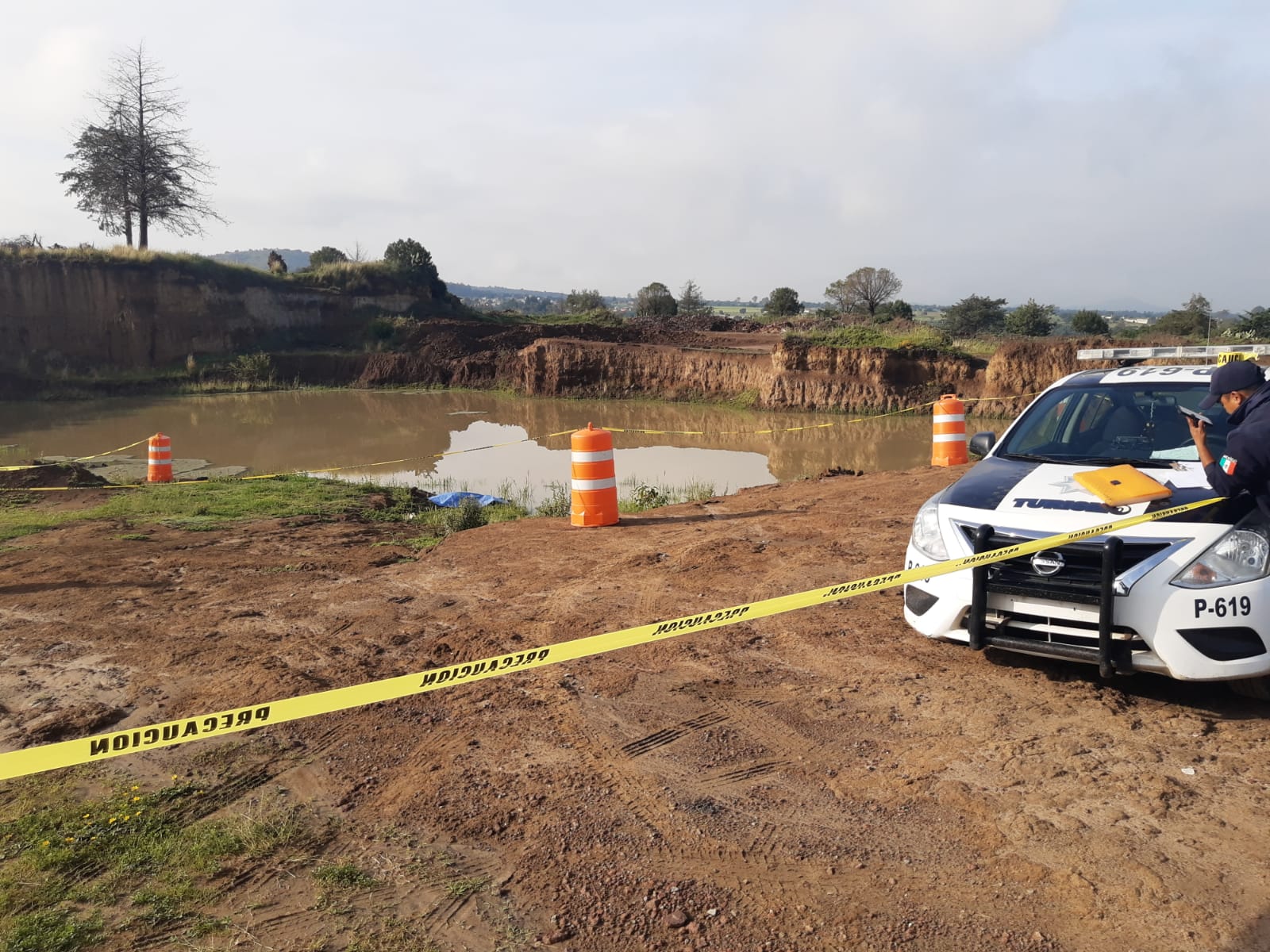 Por: Cortesía A orilla de un jagüey localizan cadáver de un hombre; se presume homicidio doloso