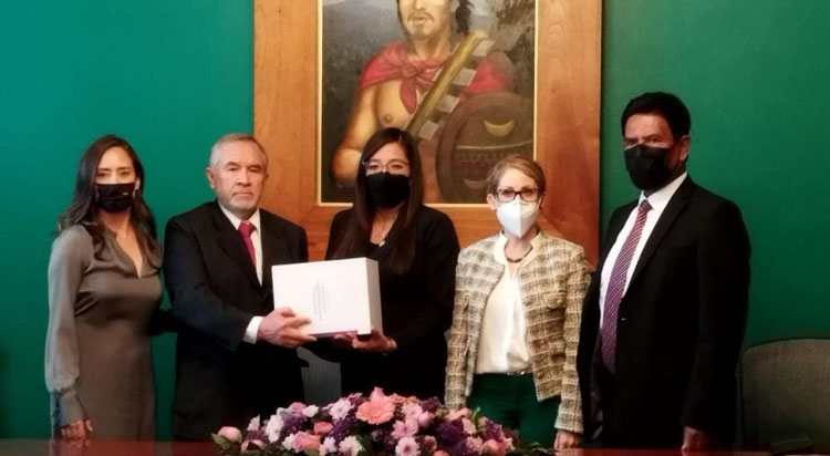 Por: Cortesía Entregan informe de avances de gobierno de Lorena Cuéllar al Legislativo