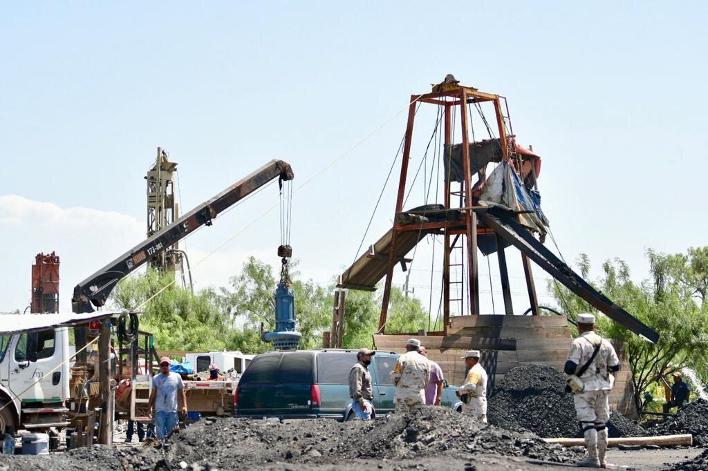 Por: Cortesía Extraen agua de pozos en Coahuila para rescate de mineros