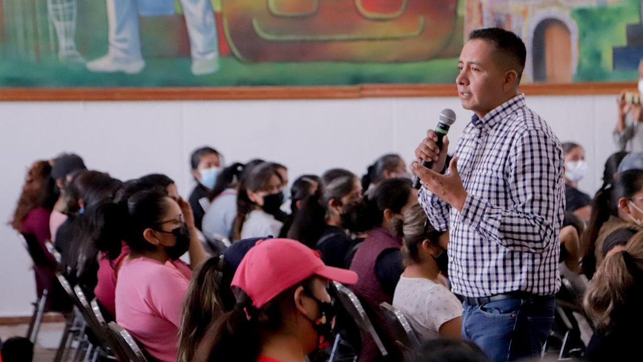 Por: Cortesía En San Andrés Cholula; continúan la entrega de apoyos a mujeres trabajadoras