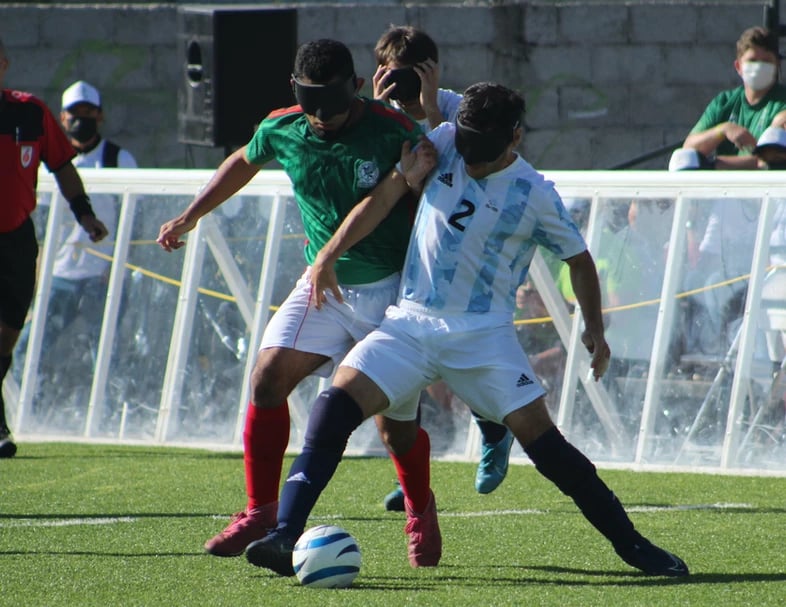 Por: Cortesía Con todo y jugador fracturado, México empató ante Argentina en el Grand Prix de Puebla