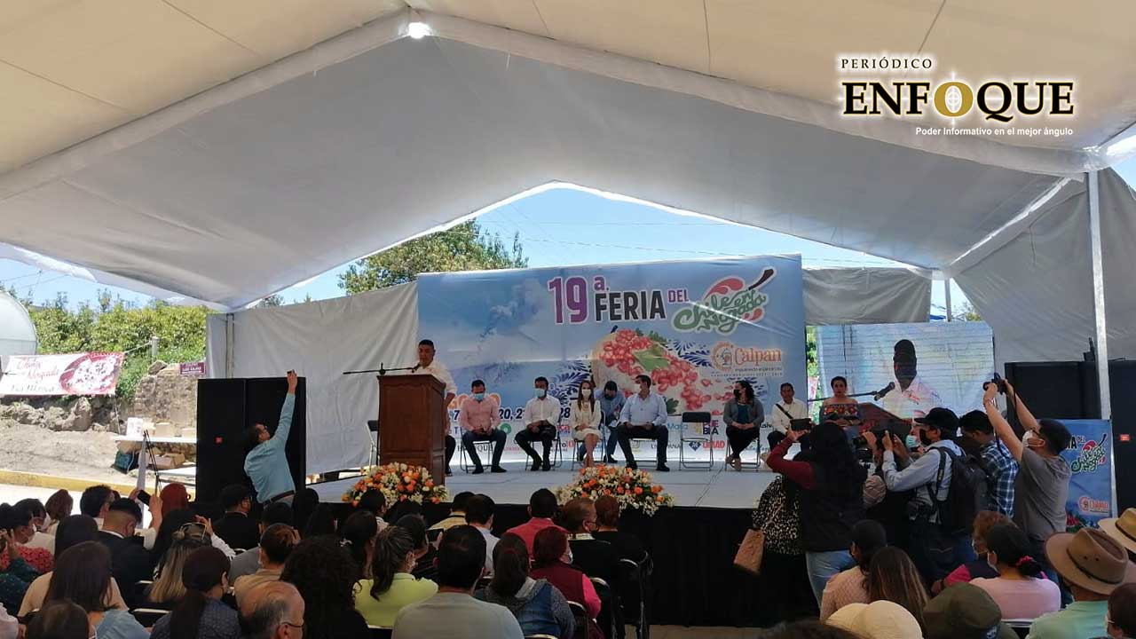 Por: Periódico Enfoque Gran éxito la inauguración de la 19ª. Feria del Chile en Nogada en Calpan que recibió a miles de visitantes generando gran derrama económica